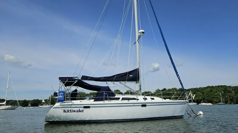 The Image of Catalina 320 1998 - 7407605