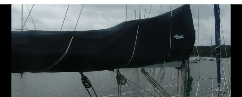 Slide: The Image of Mack Pack Sail Cover - 7407710