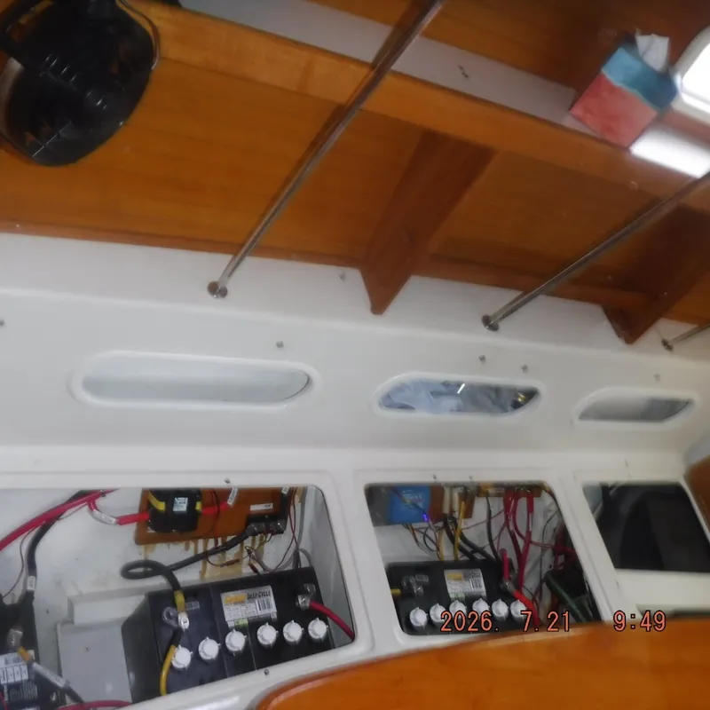 Slide: The Image of DSCF7118 Under Starboard side couch - 7407701