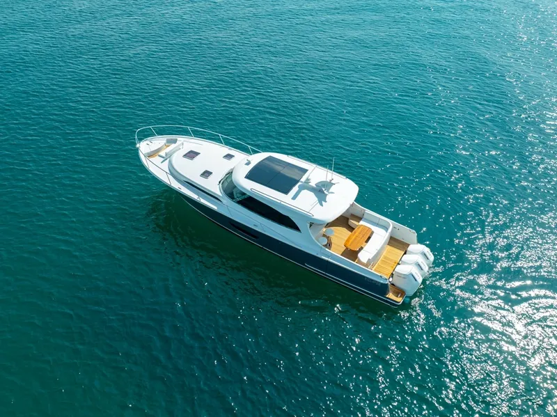 Slide: The Image of Eclipse 50 - STINGRAY GRAY - Exterior Profile 2026 Eclipse 505 Shadow STINGRAY GRAY - 7657021