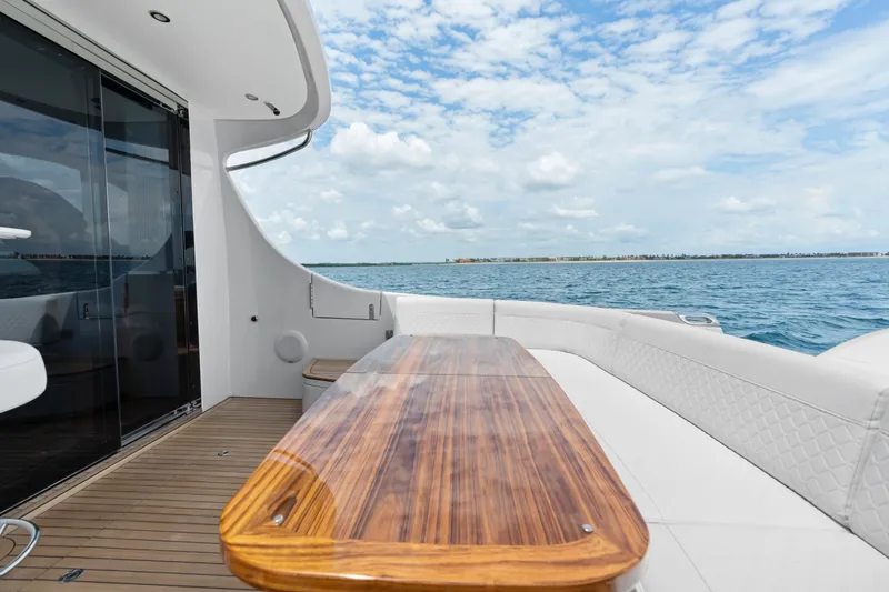 Slide: The Image of Eclipse 50 - STINGRAY GRAY - Aft 2026 Eclipse 505 Shadow STINGRAY GRAY - 7408862