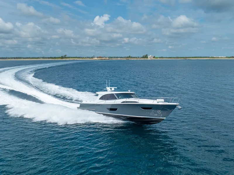 Slide: The Image of Eclipse 50 - STINGRAY GRAY - Exterior Profile 2026 Eclipse 505 Shadow STINGRAY GRAY - 7408854