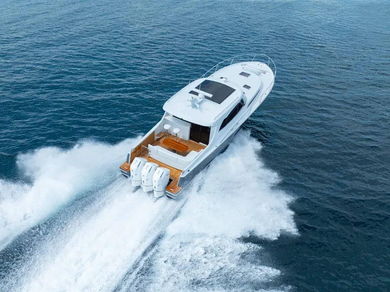 Slide: The Image of Eclipse 50 - STINGRAY GRAY - Exterior Profile 2026 Eclipse 505 Shadow STINGRAY GRAY - 7408845