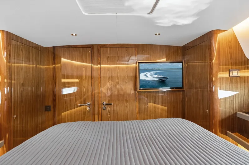 Slide: The Image of Eclipse 50 - STINGRAY GRAY - Master Stateroom 2026 Eclipse 505 Shadow STINGRAY GRAY - 7408885