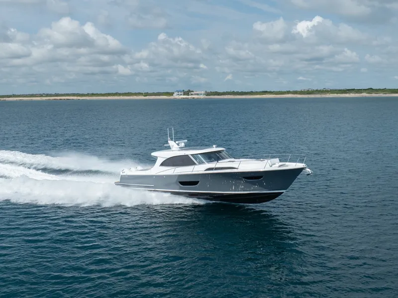Slide: The Image of Eclipse 50 - STINGRAY GRAY - Exterior Profile 2026 Eclipse 505 Shadow STINGRAY GRAY - 7408837