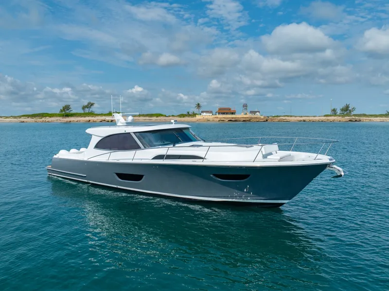 Slide: The Image of Eclipse 50 - STINGRAY GRAY - Exterior Profile 2026 Eclipse 505 Shadow STINGRAY GRAY - 7408814