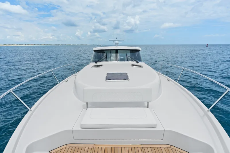 Slide: The Image of Eclipse 50 - STINGRAY GRAY - Bow 2026 Eclipse 505 Shadow STINGRAY GRAY - 7408870