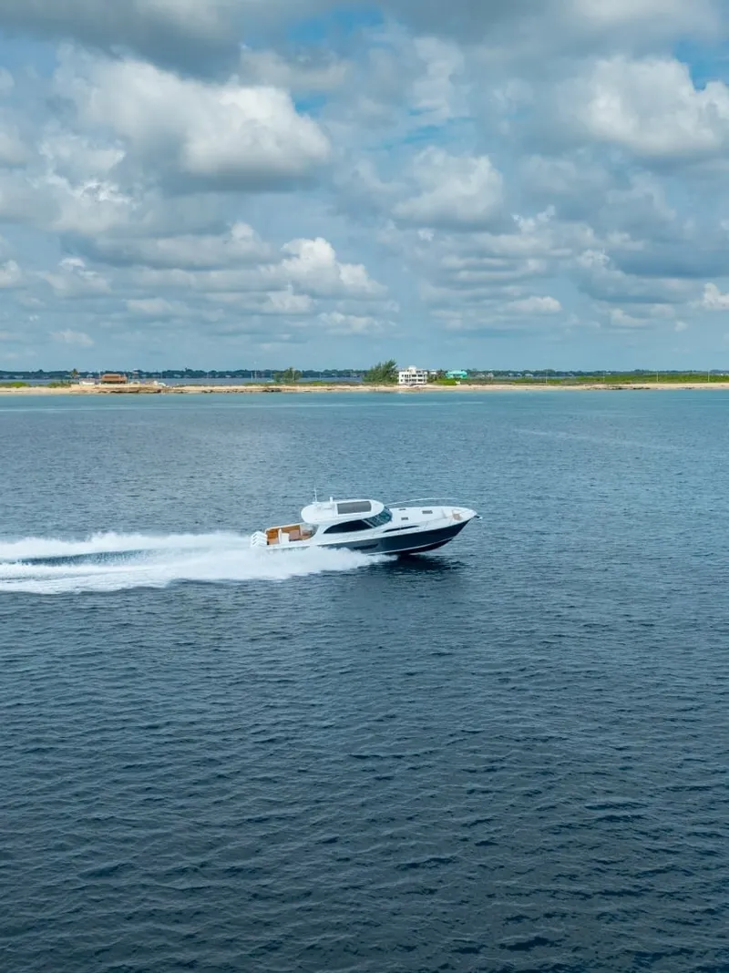 Slide: The Image of Eclipse 50 - STINGRAY GRAY - Exterior Profile 2026 Eclipse 505 Shadow STINGRAY GRAY - 7657038