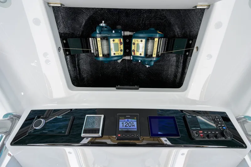 Slide: The Image of Valhalla Boatworks V-37 2023 - 7409186