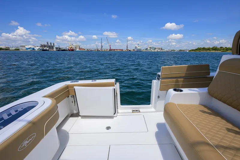 Slide: The Image of Valhalla Boatworks V-37 2023 - 7409175
