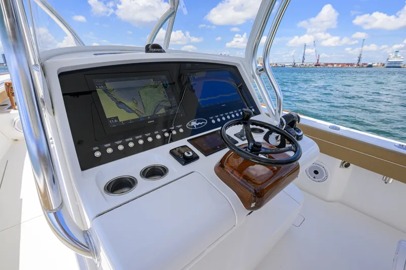 Slide: The Image of Valhalla Boatworks V-37 2023 - 7409183