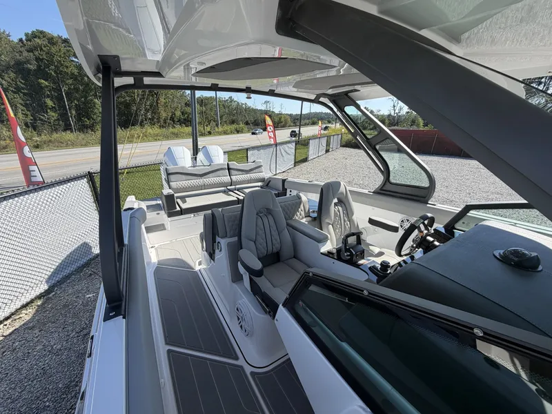 Slide: The Image of Monterey Elite 30 OB 2027 - 8173188