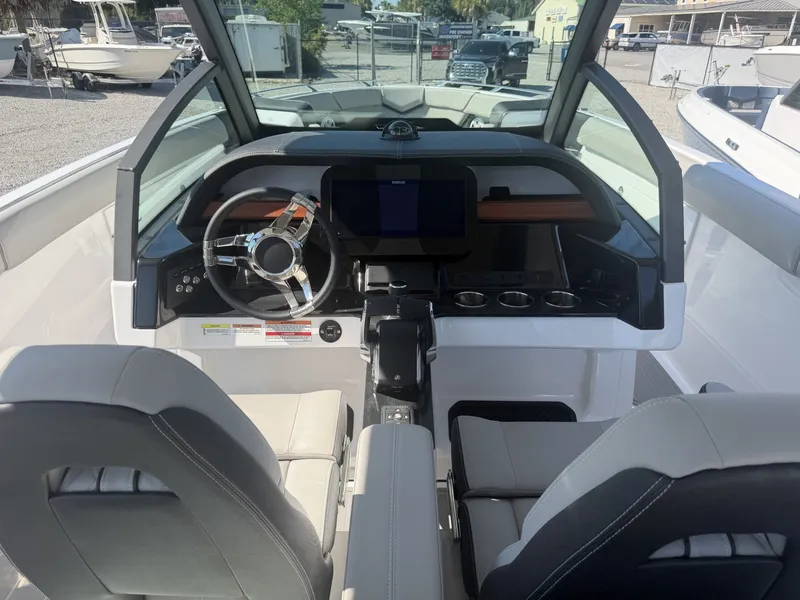 Slide: The Image of Monterey Elite 30 OB 2027 - 8173223