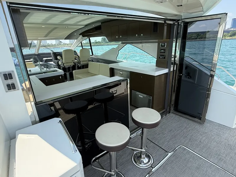 Slide: The Image of Cruisers Yachts 60 Cantius 2016 - 7409592