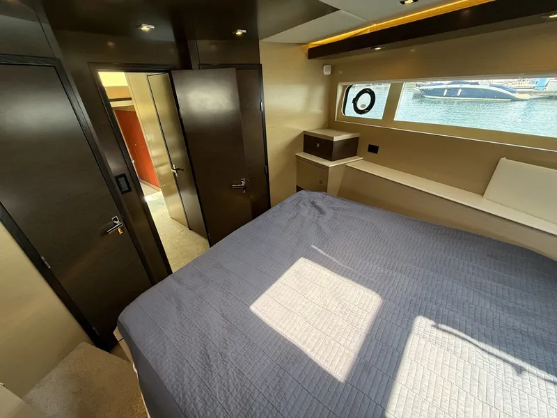 Slide: The Image of Cruisers Yachts 60 Cantius 2016 - 7409566