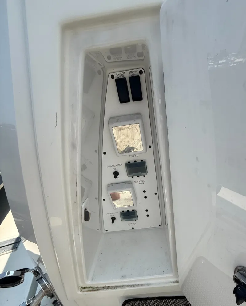 Slide: The Image of Cruisers Yachts 60 Cantius 2016 - 7409498