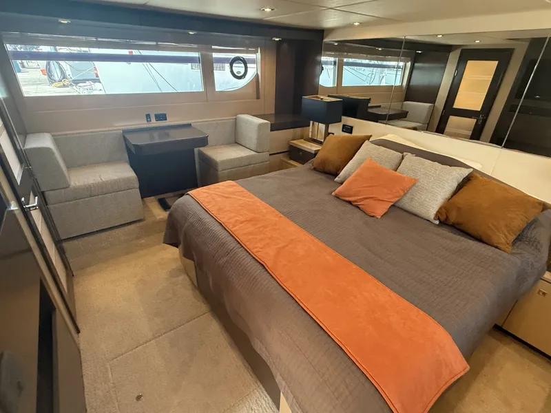 Slide: The Image of Cruisers Yachts 60 Cantius 2016 - 7409518