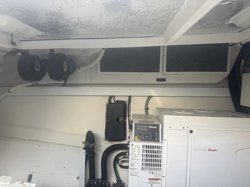 Slide: The Image of Cruisers Yachts 60 Cantius 2016 - 7409496