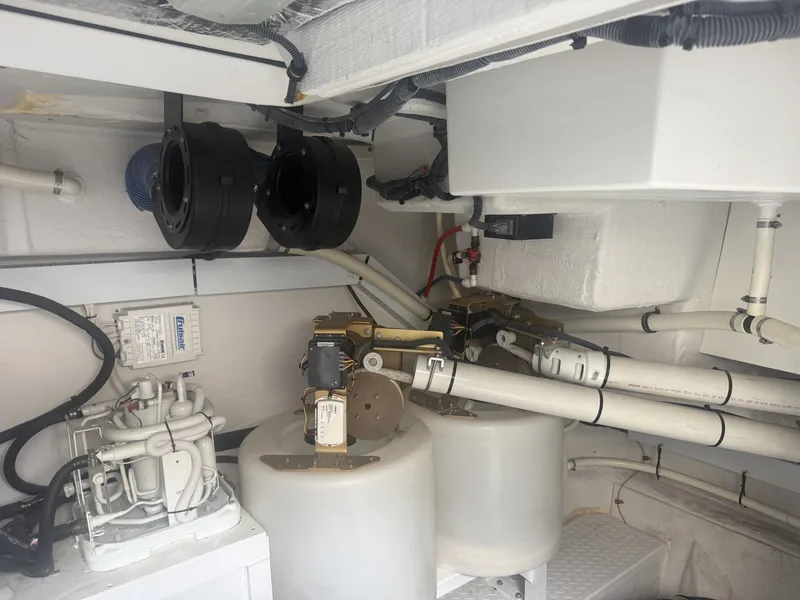 Slide: The Image of Cruisers Yachts 60 Cantius 2016 - 7409491