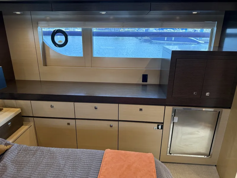 Slide: The Image of Cruisers Yachts 60 Cantius 2016 - 7409527