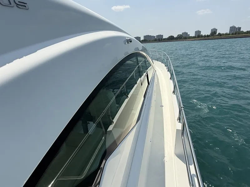 Slide: The Image of Cruisers Yachts 60 Cantius 2016 - 7409594