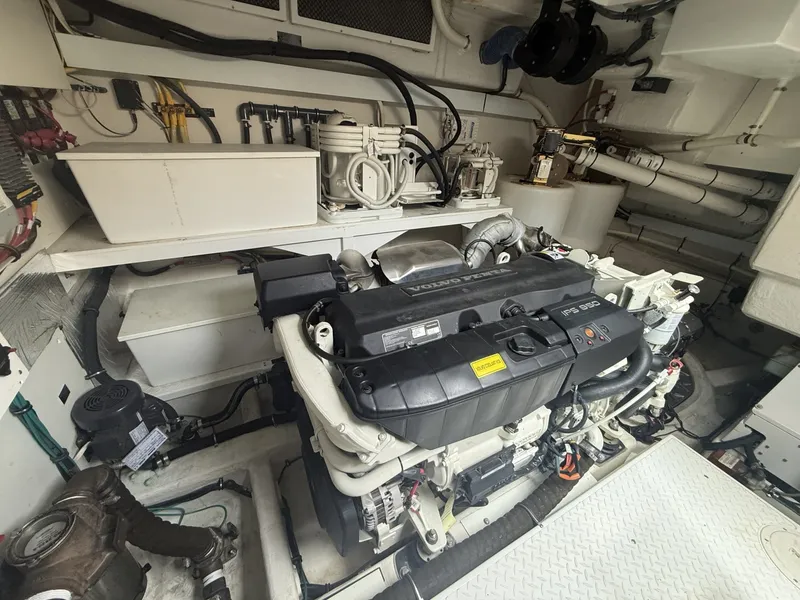 Slide: The Image of Cruisers Yachts 60 Cantius 2016 - 7409465