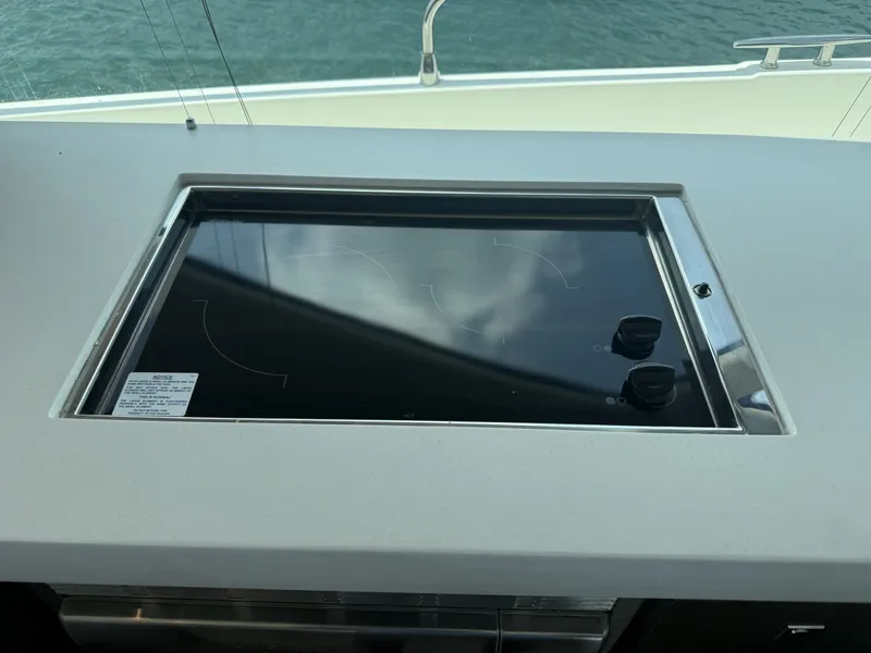 Slide: The Image of Cruisers Yachts 60 Cantius 2016 - 7409435
