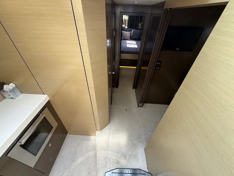 Slide: The Image of Cruisers Yachts 60 Cantius 2016 - 7409558
