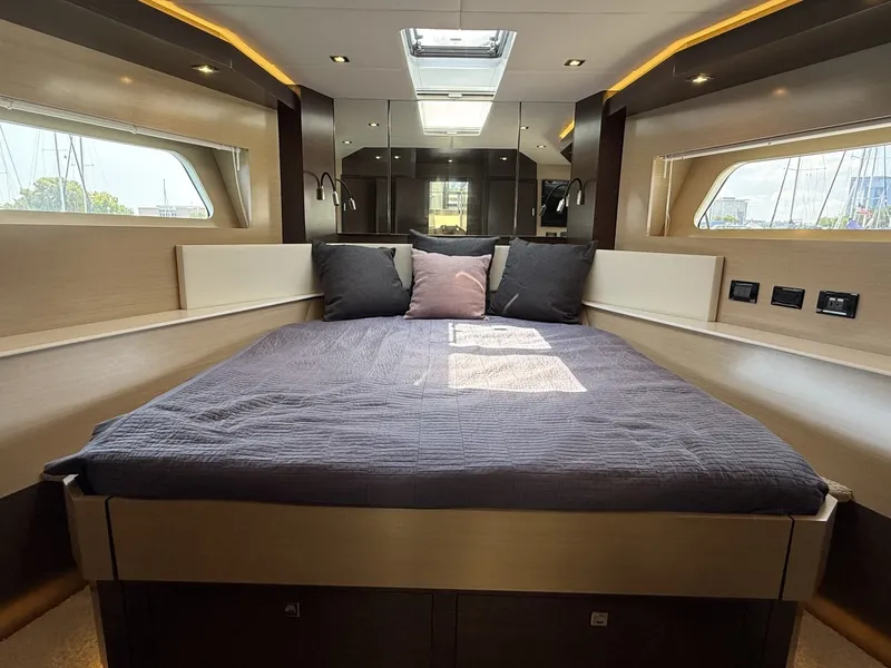 Slide: The Image of Cruisers Yachts 60 Cantius 2016 - 7409567