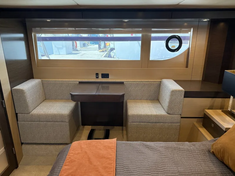 Slide: The Image of Cruisers Yachts 60 Cantius 2016 - 7409530