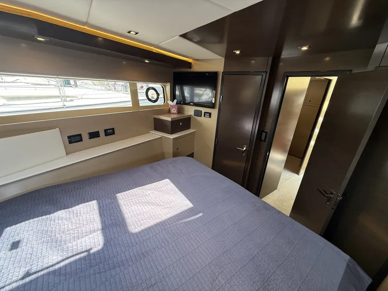 Slide: The Image of Cruisers Yachts 60 Cantius 2016 - 7409565