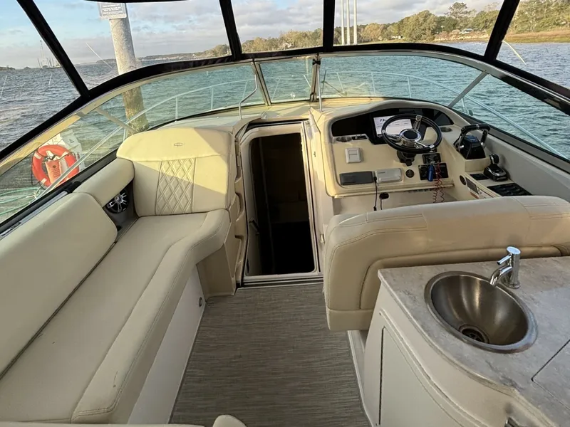 Slide: The Image of Regal 33 XO 2020 - 7409726
