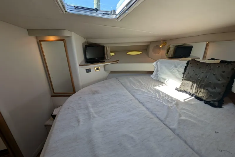 Slide: The Image of Sea Ray 370 Express Cruiser 1999 - 7465245