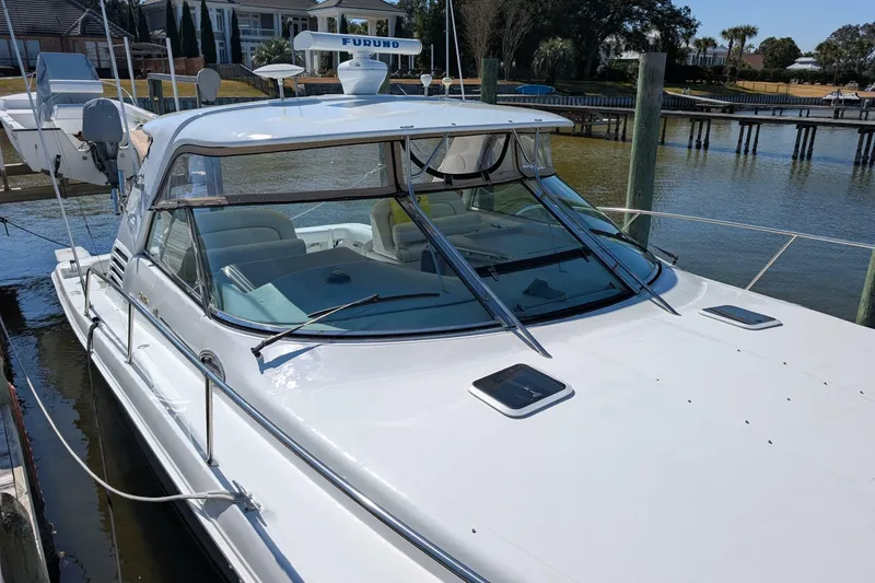 Slide: The Image of Sea Ray 370 Express Cruiser 1999 - 7465252