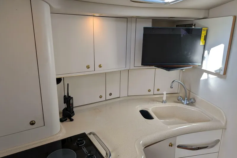 Slide: The Image of Sea Ray 370 Express Cruiser 1999 - 7465249