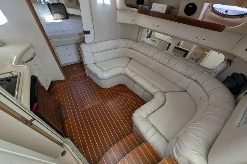 Slide: The Image of Sea Ray 370 Express Cruiser 1999 - 7465244