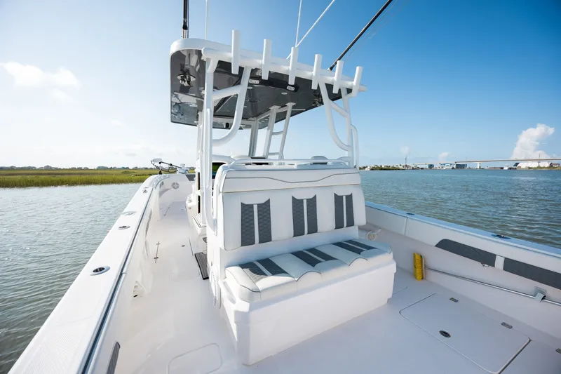 Slide: The Image of Invincible 33 Catamaran 2024 - 7533764