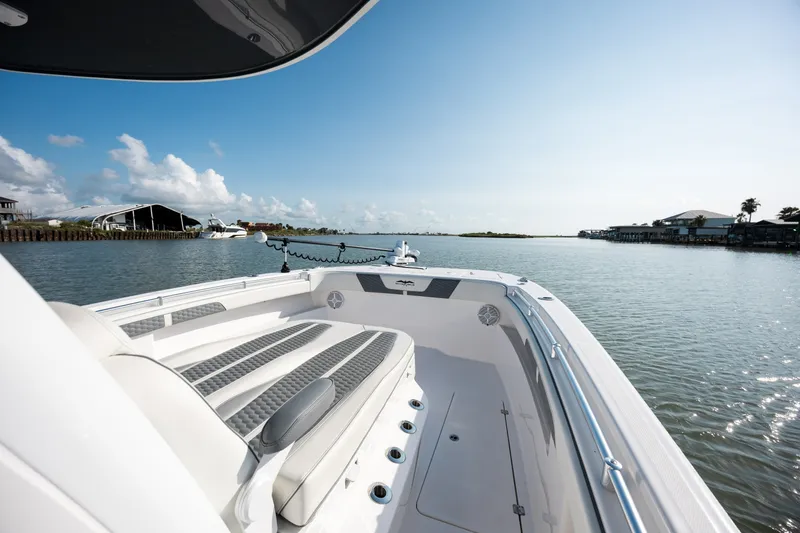 Slide: The Image of Invincible 33 Catamaran 2024 - 7533729