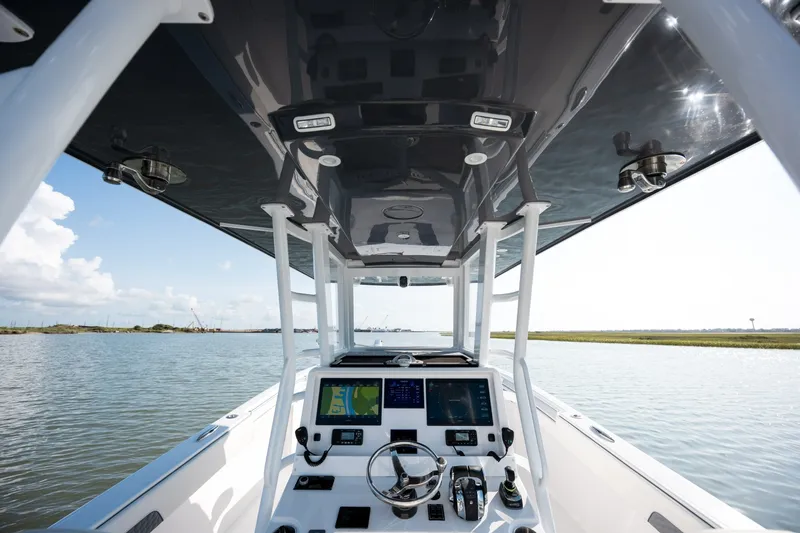Slide: The Image of Invincible 33 Catamaran 2024 - 7410663