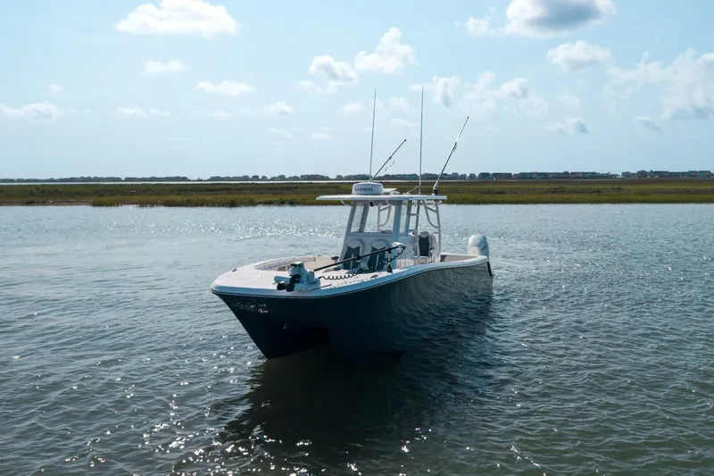 Slide: The Image of Invincible 33 Catamaran 2024 - 7533718