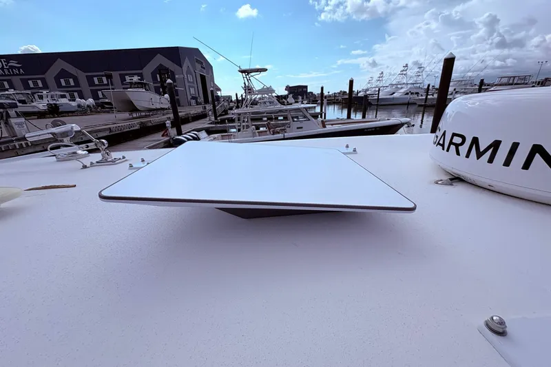 Slide: The Image of Invincible 33 Catamaran 2024 - 8039502