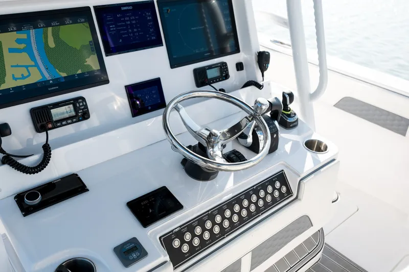 Slide: The Image of Invincible 33 Catamaran 2024 - 7410666