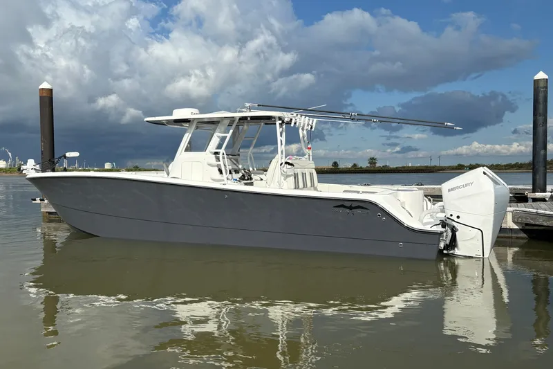 Slide: The Image of Invincible 33 Catamaran 2024 - 8039570