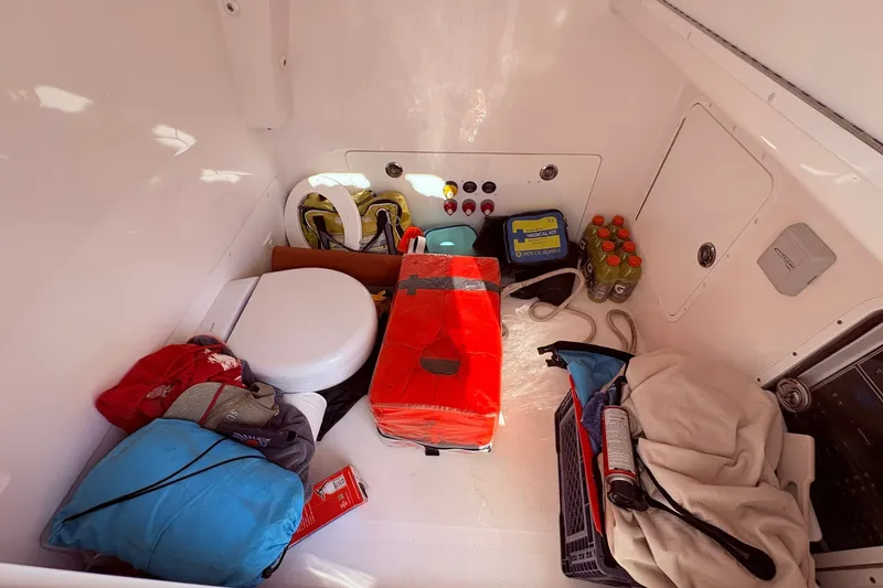 Slide: The Image of Invincible 33 Catamaran 2024 - 8039519