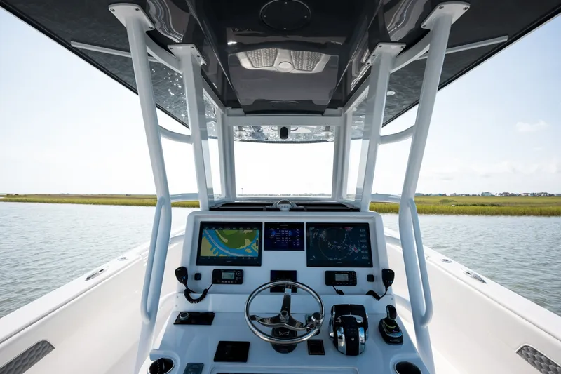Slide: The Image of Invincible 33 Catamaran 2024 - 7533752