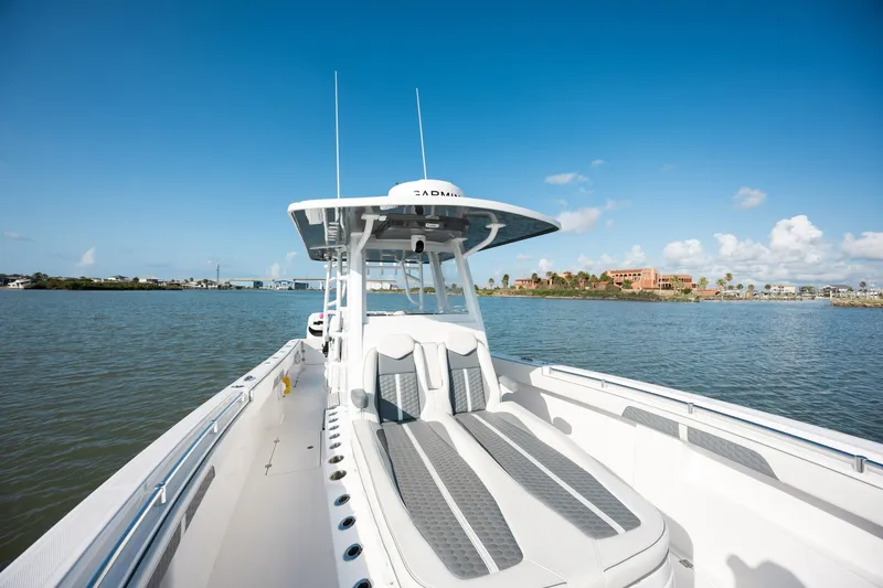Slide: The Image of Invincible 33 Catamaran 2024 - 7410678