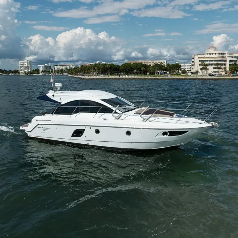 The Image of Beneteau Gran Turismo 38 2015 - 7410715