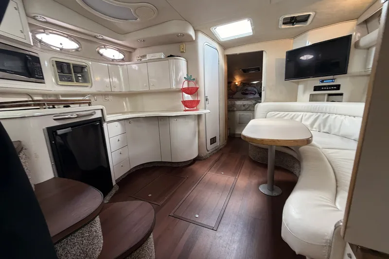 Slide: The Image of Sea Ray Sundancer 370 1995 - 7410900