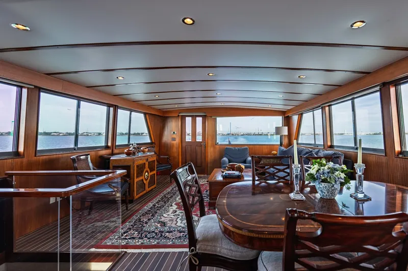 Slide: The Image of Hatteras 74 Cockpit Motor Yacht 1989 - 7539679