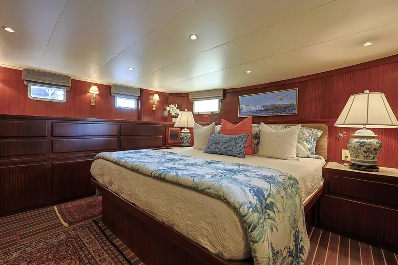Slide: The Image of Hatteras 74 Cockpit Motor Yacht 1989 - 7539745